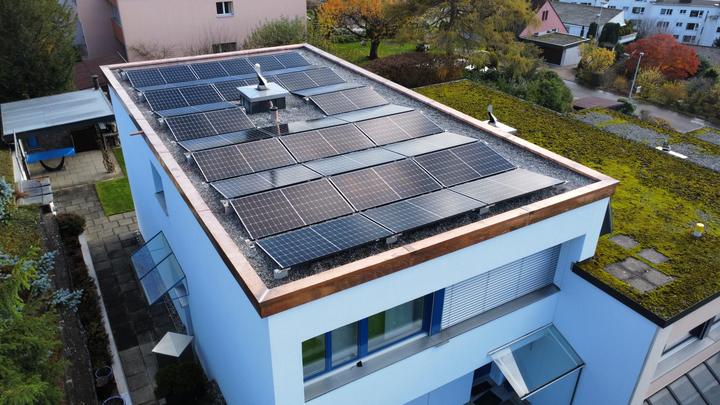 Energetische Flachdachsanierung Wettswil, Projekt der Concenti GmbH