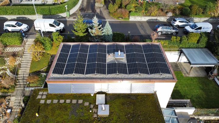 Energetische Flachdachsanierung Wettswil, Projekt der Concenti GmbH