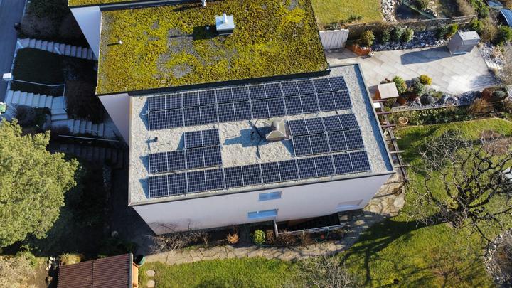 Flachdachsanierung + Solaranlage REFH Wettswil, Projekt der Concenti GmbH